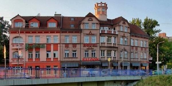 Hotel Saloon Zlín Buitenkant foto